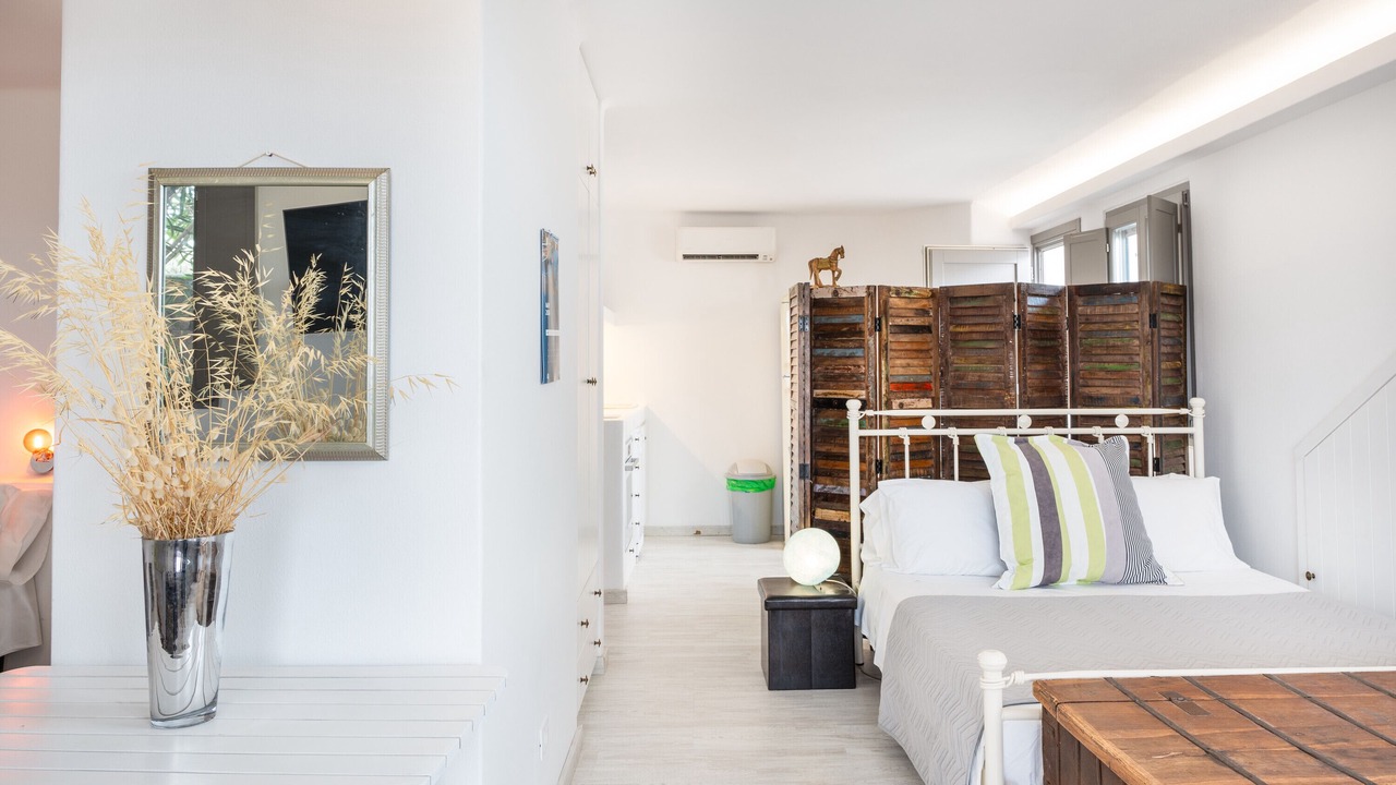 Photo of Bedroom in Milos