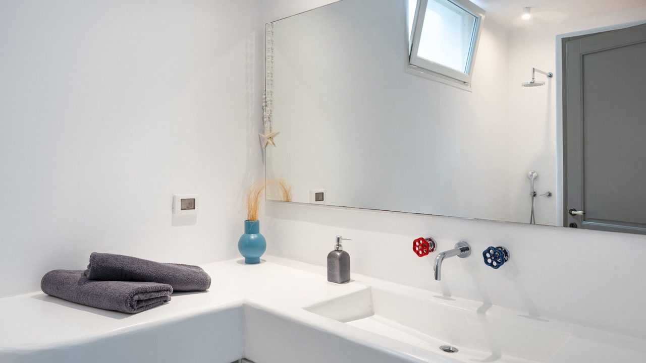Photo of Bathroom in Milos