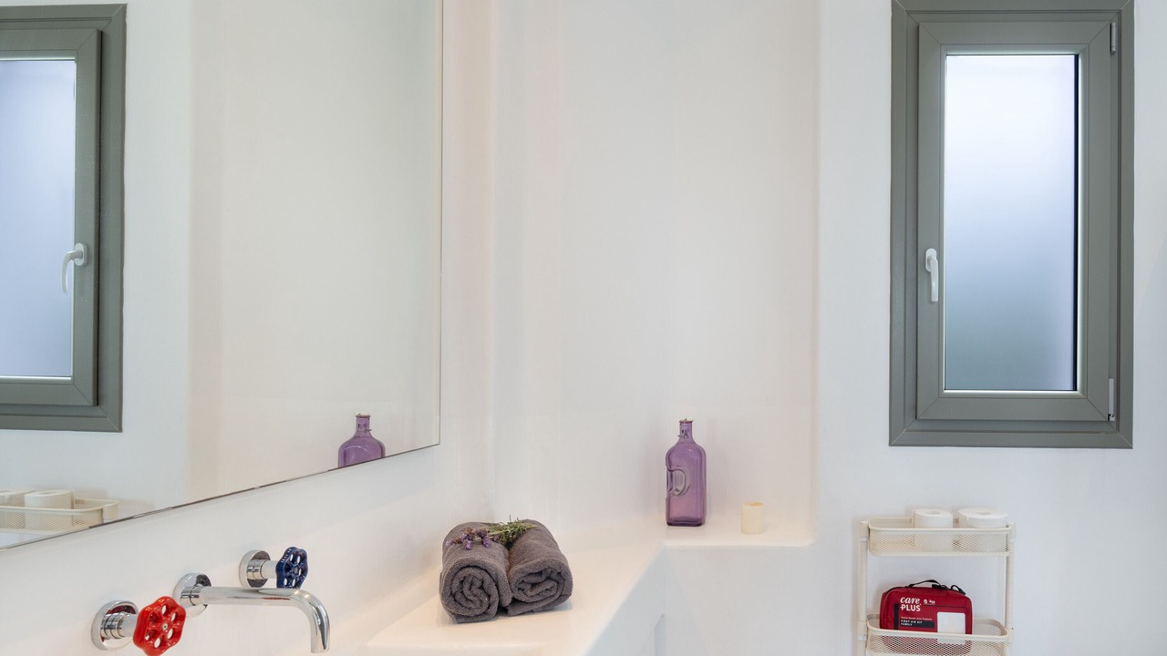 Photo of Bathroom in Milos
