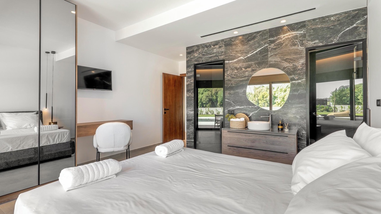 Photo of Bedroom in Asgourou