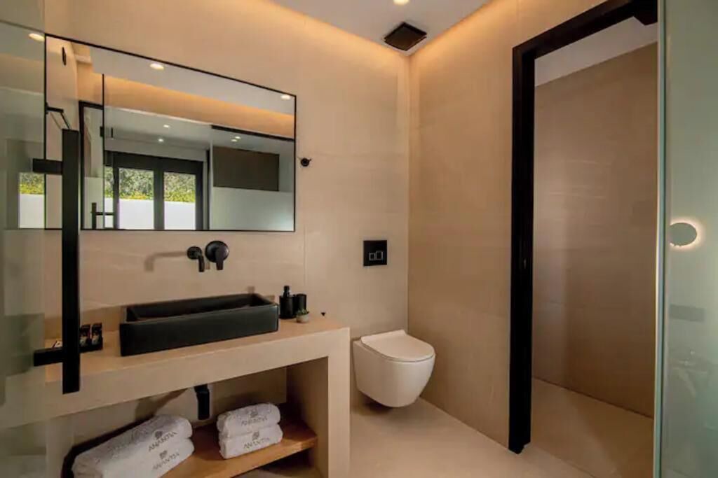Photo of Bathroom in Episkopi
