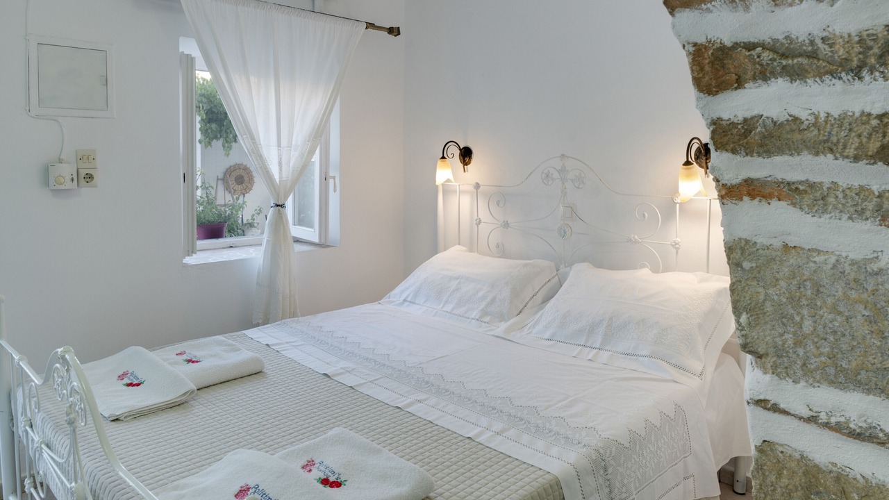 Photo of Bedroom in Amorgos Town