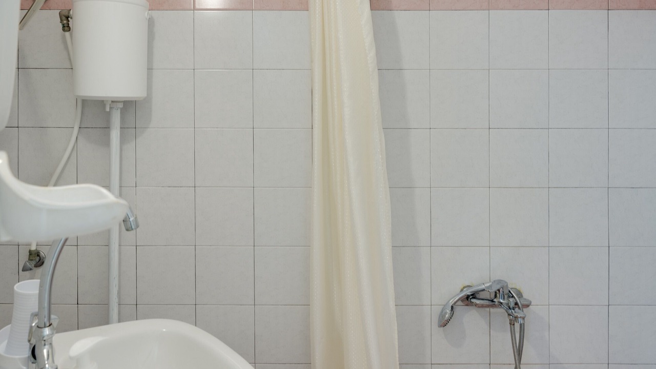 Photo of Bathroom in Amorgos Town