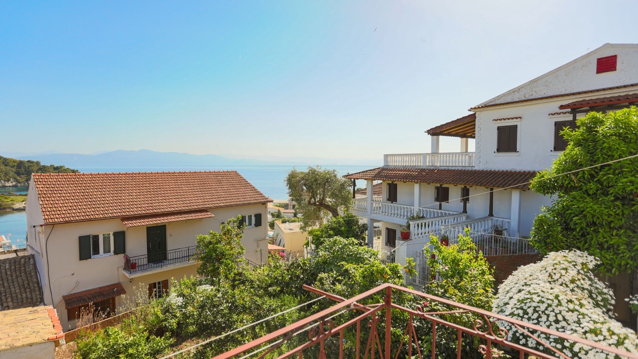 Photo of Others in Gaios