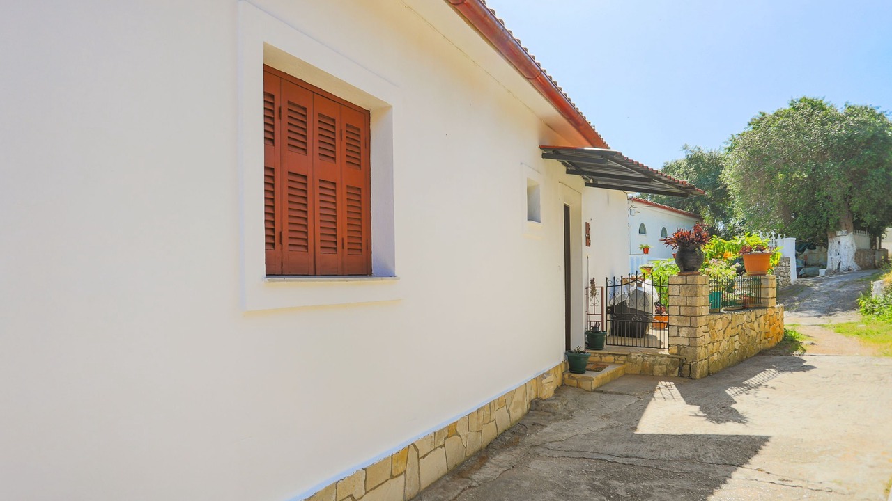 Photo of Others in Gaios
