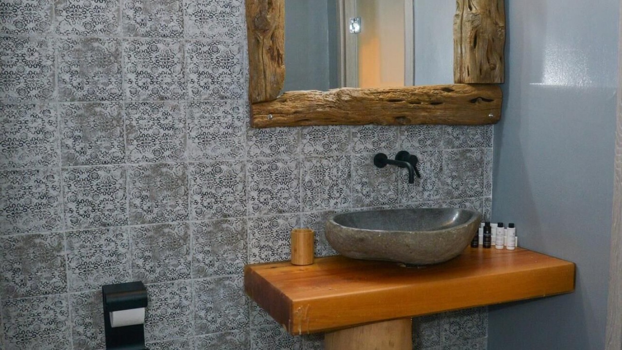 Photo of Bathroom in Adamas
