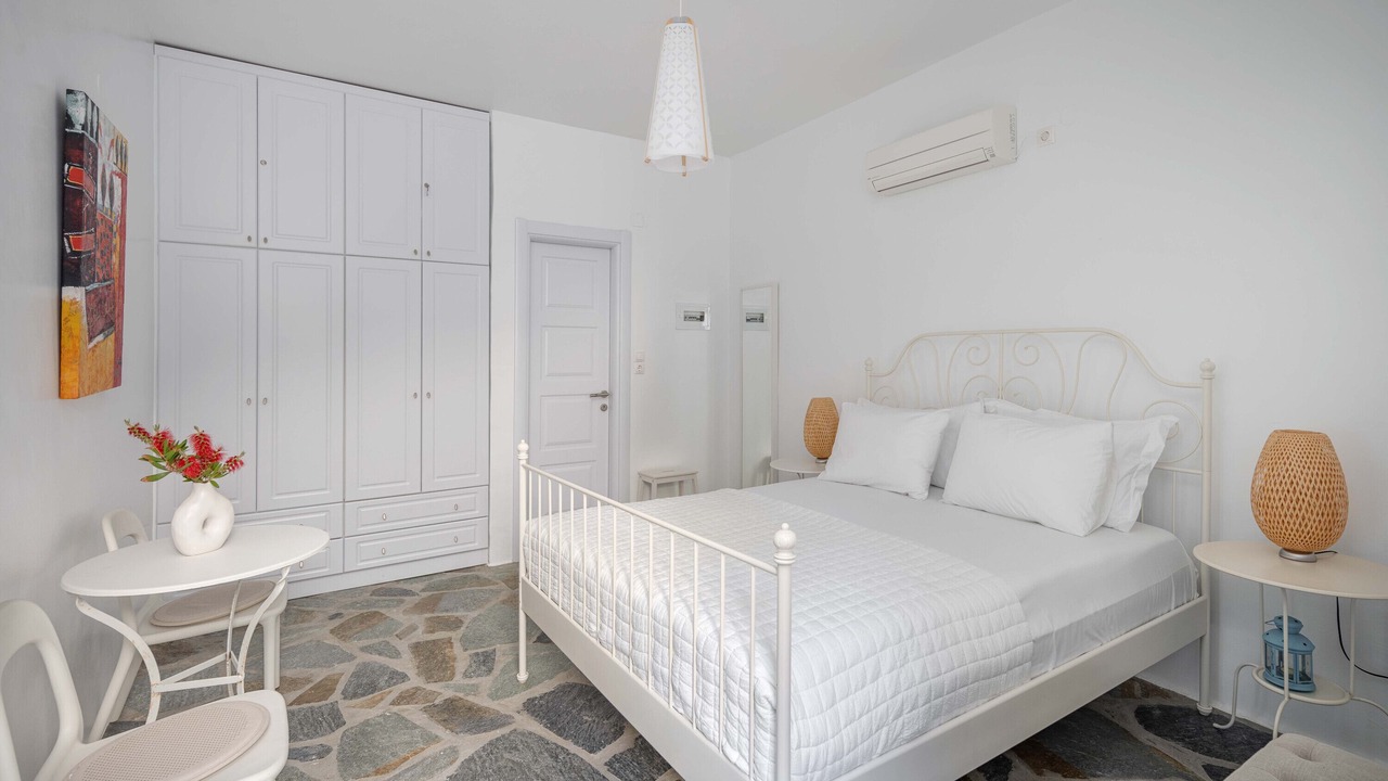 Photo of Bedroom in Serifos