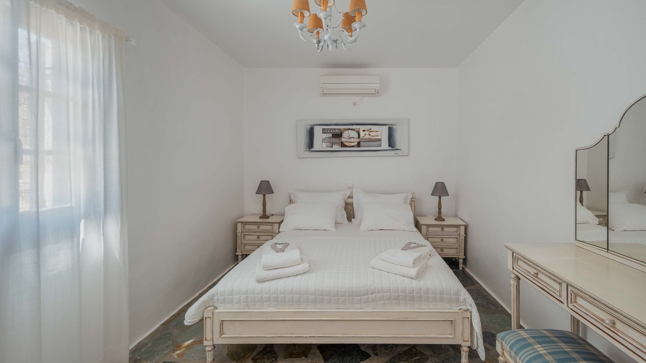 Photo of Bedroom in Serifos