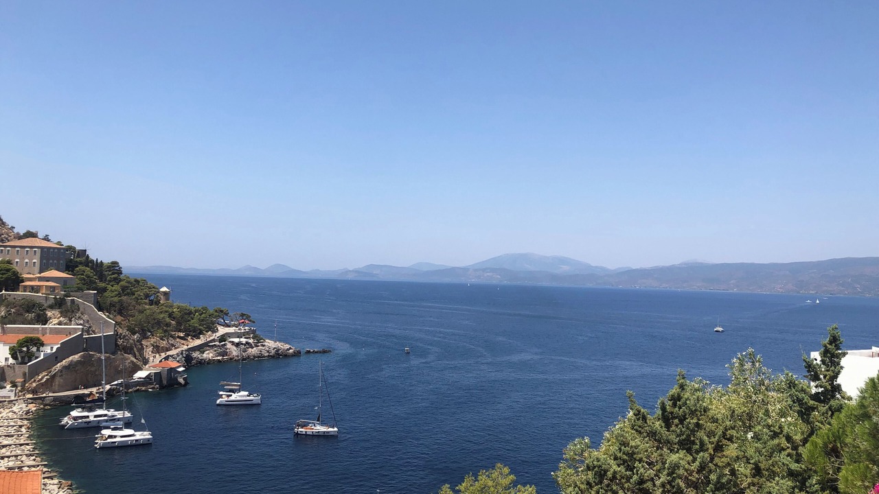 Photo of Others in Hydra