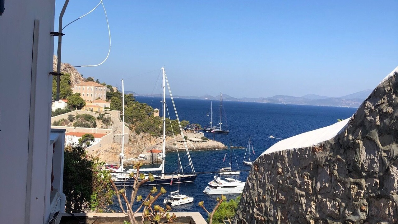 Photo of Others in Hydra