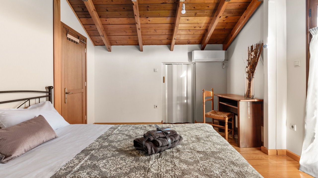 Photo of Bedroom in Aigaleo