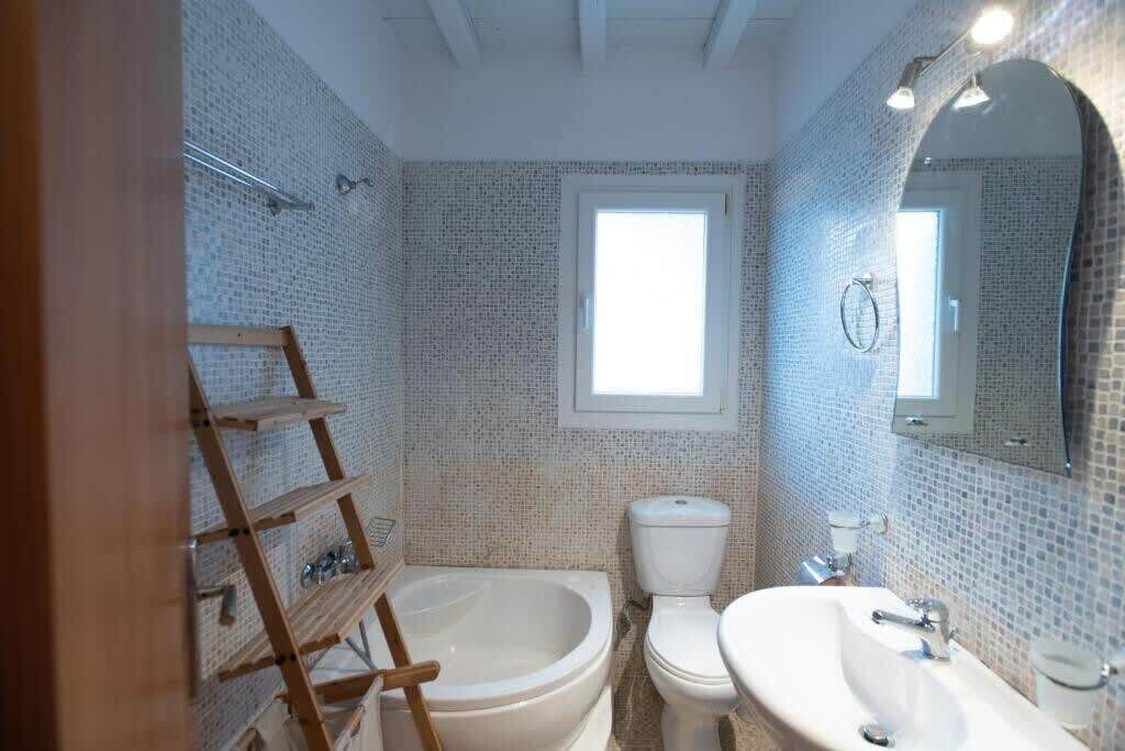 Photo of Bathroom in Ano Mera