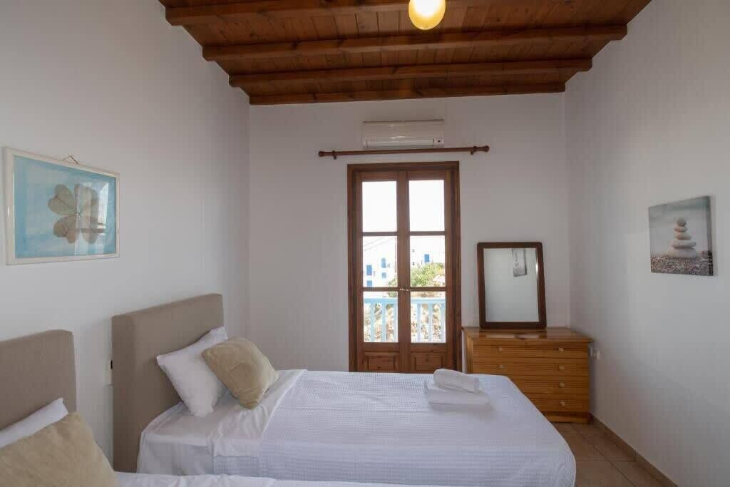Photo of Bedroom in Platis Gialos