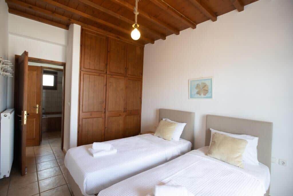 Photo of Bedroom in Platis Gialos
