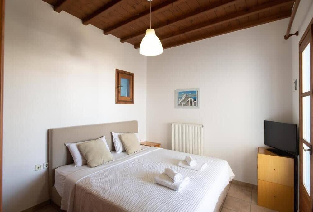 Photo of Bedroom in Platis Gialos