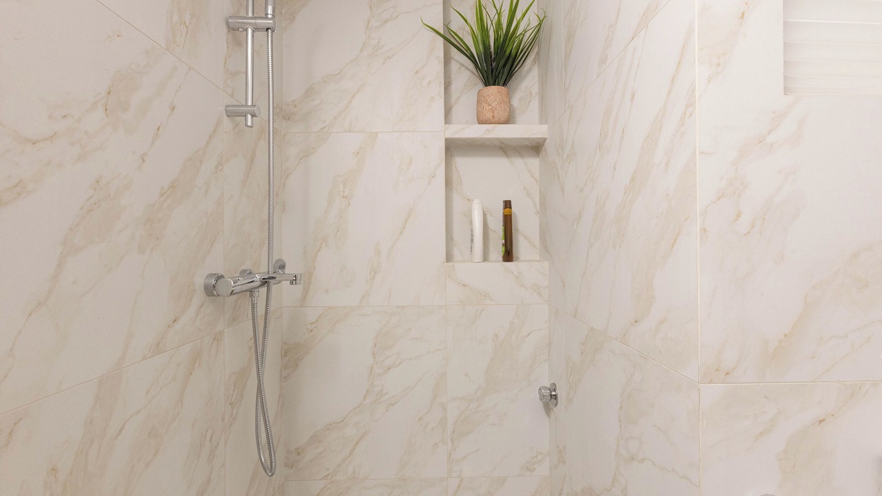 Photo of Bathroom in Galatsi