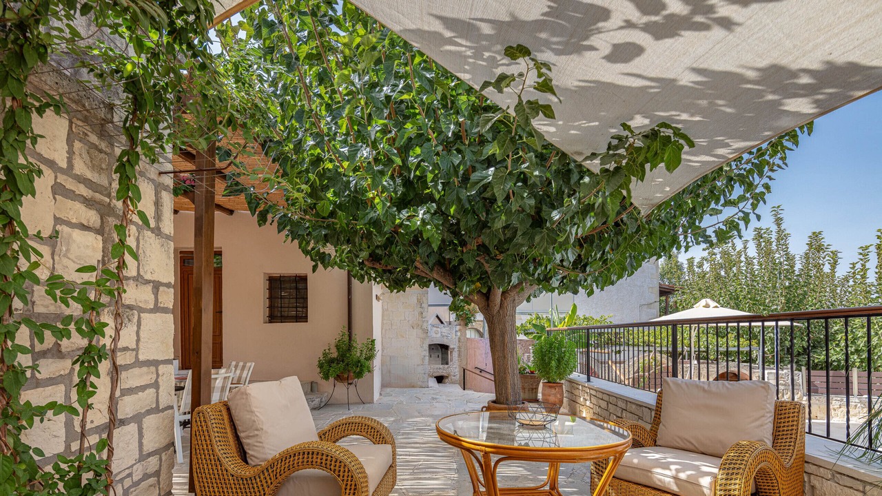 Photo of Patio Balcony in Mylopotamos