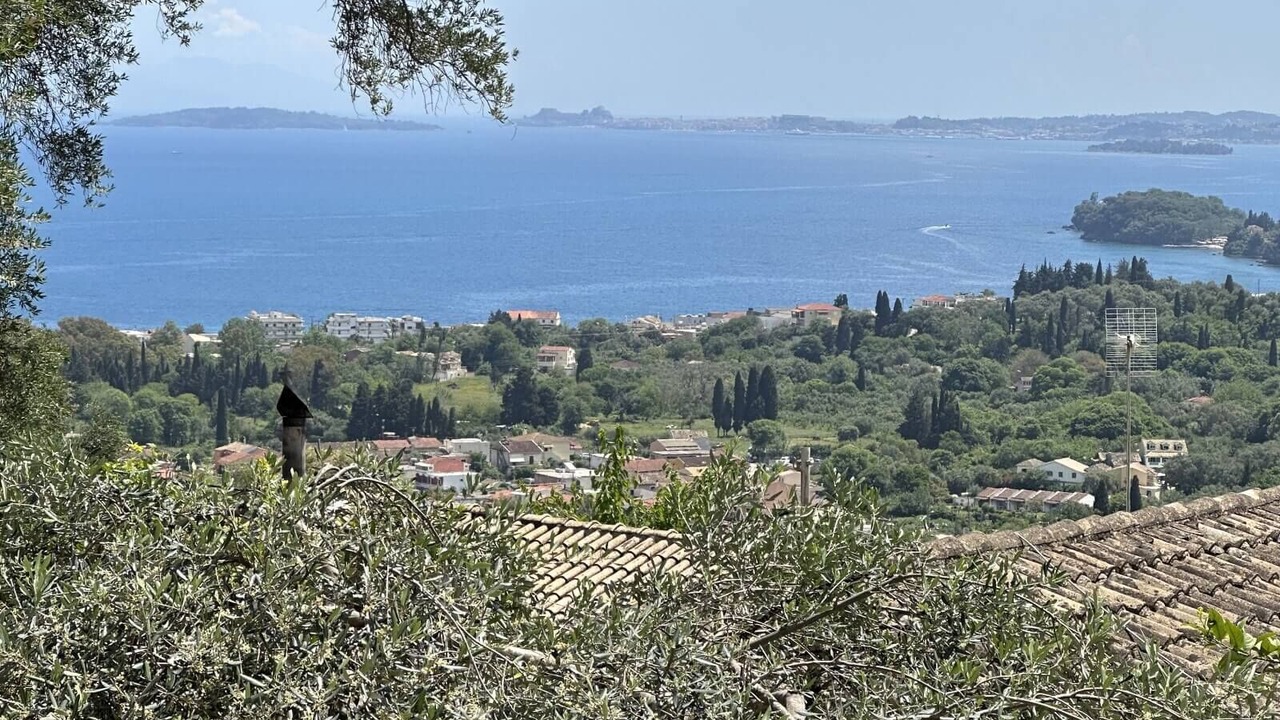 Photo of Outdoor in Petaleia