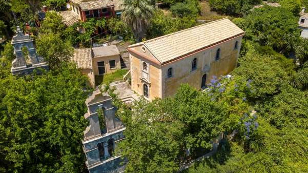 Photo of Outdoor in Petaleia