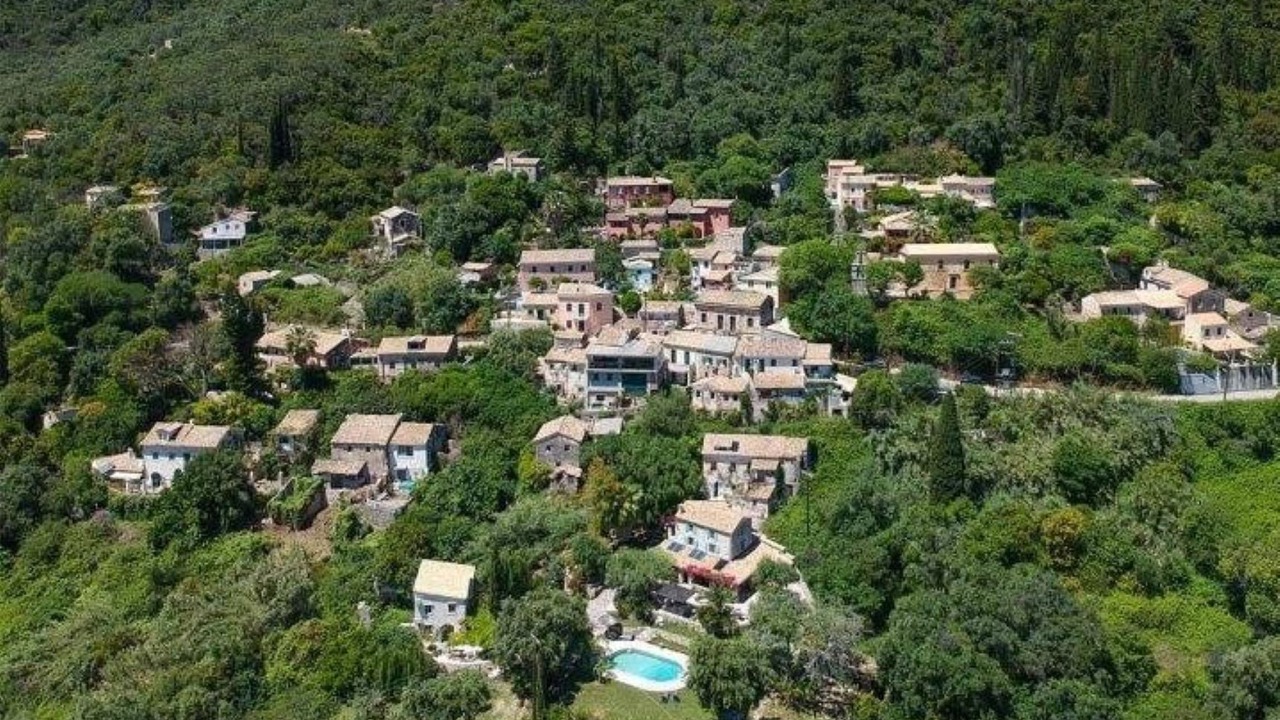Photo of Outdoor in Petaleia