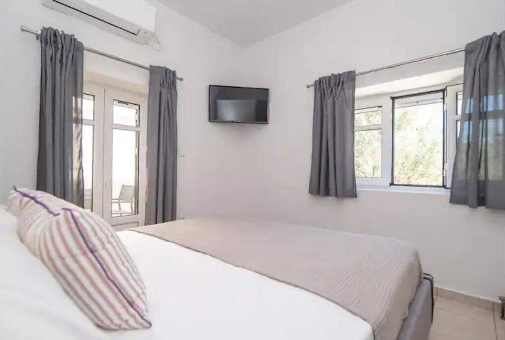 Photo of Bedroom in Vathy