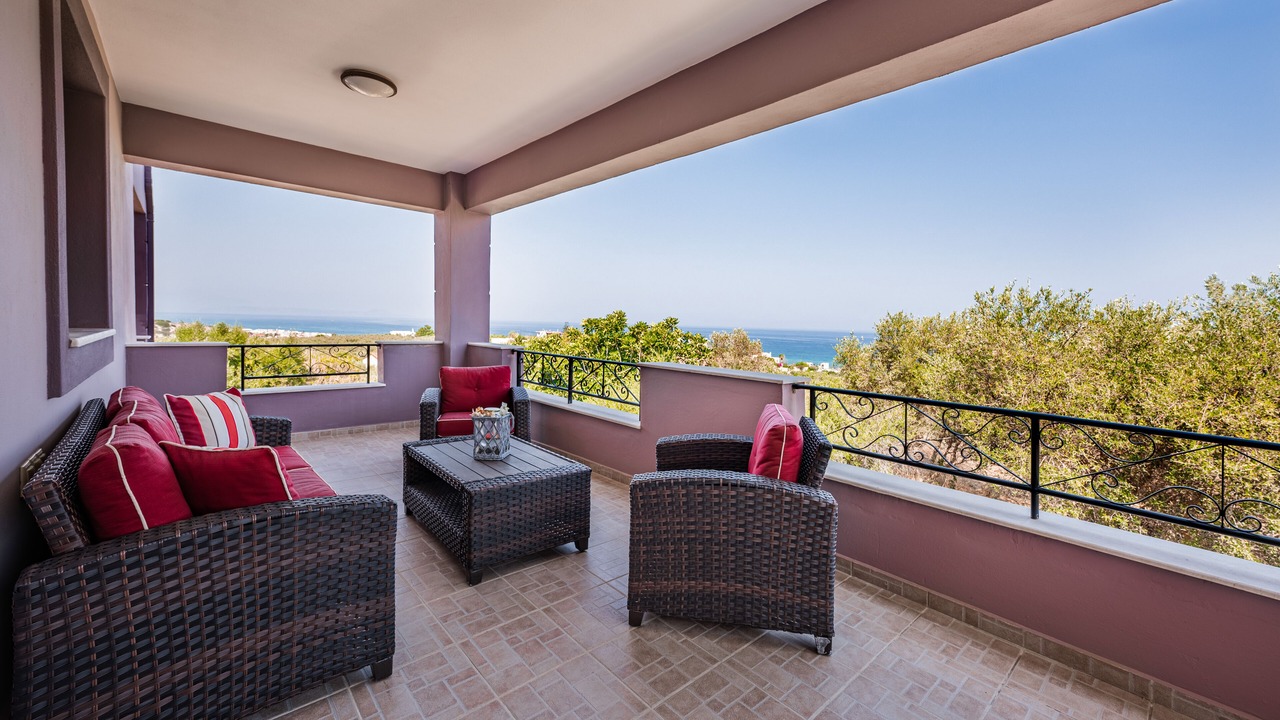 Photo of Patio Balcony in Margarites