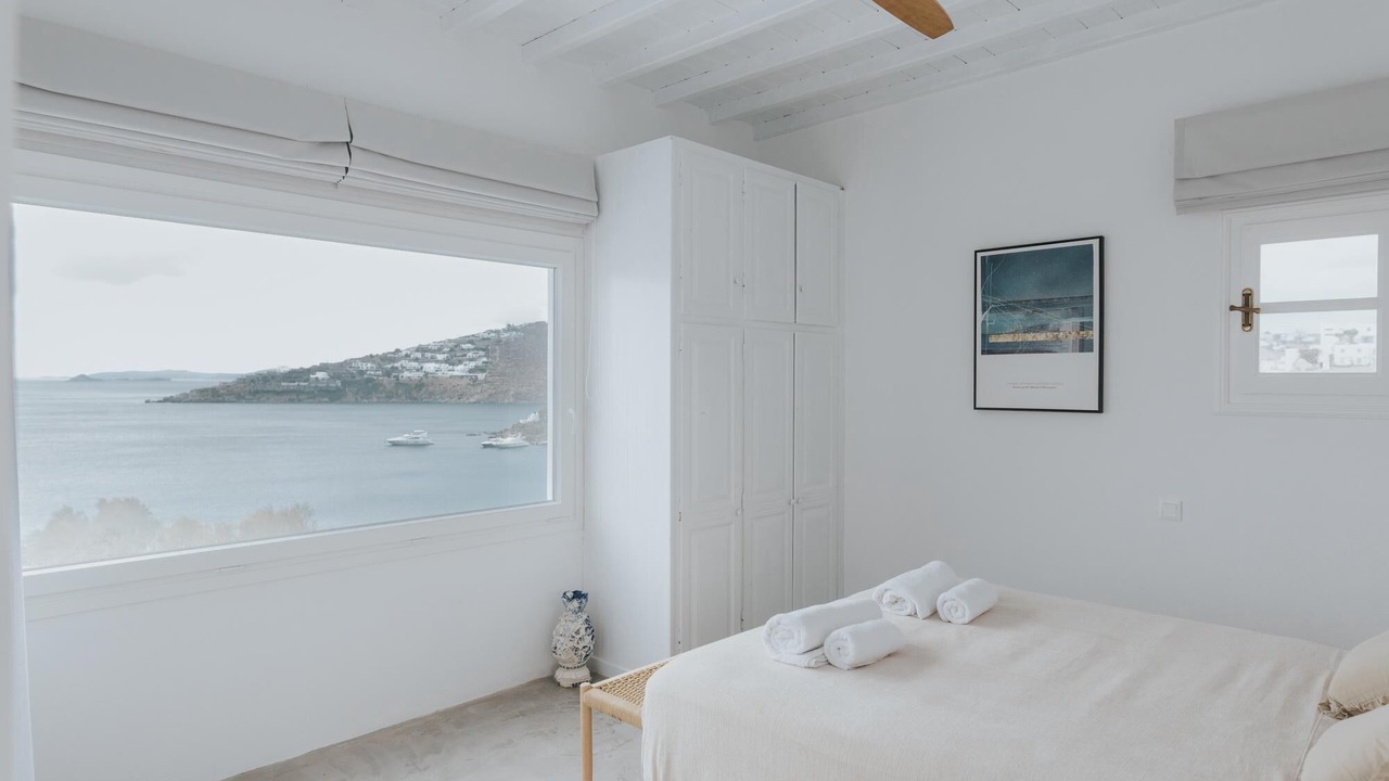 Photo of Bedroom in Platis Gialos