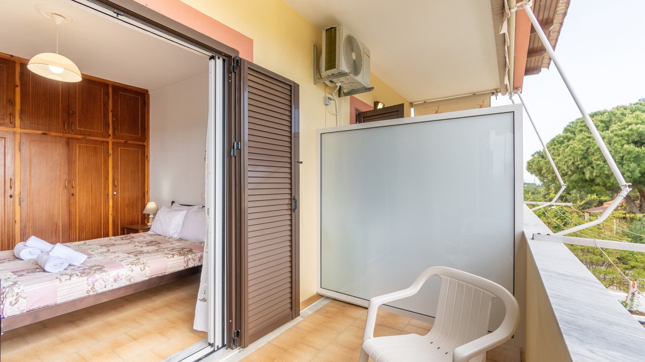 Photo of Bedroom in Almiros Beach
