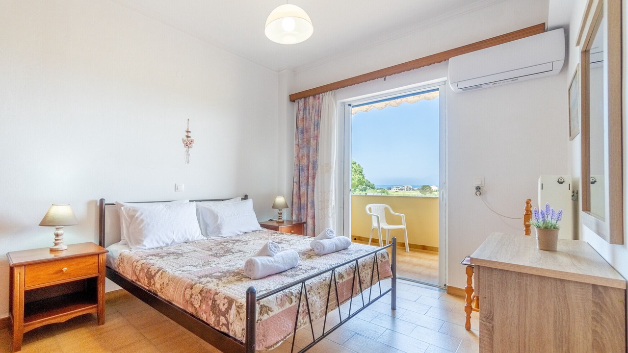 Photo of Bedroom in Almiros Beach