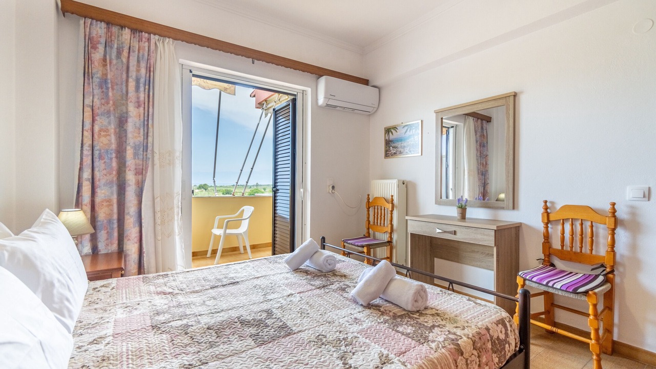 Photo of Bedroom in Almiros Beach