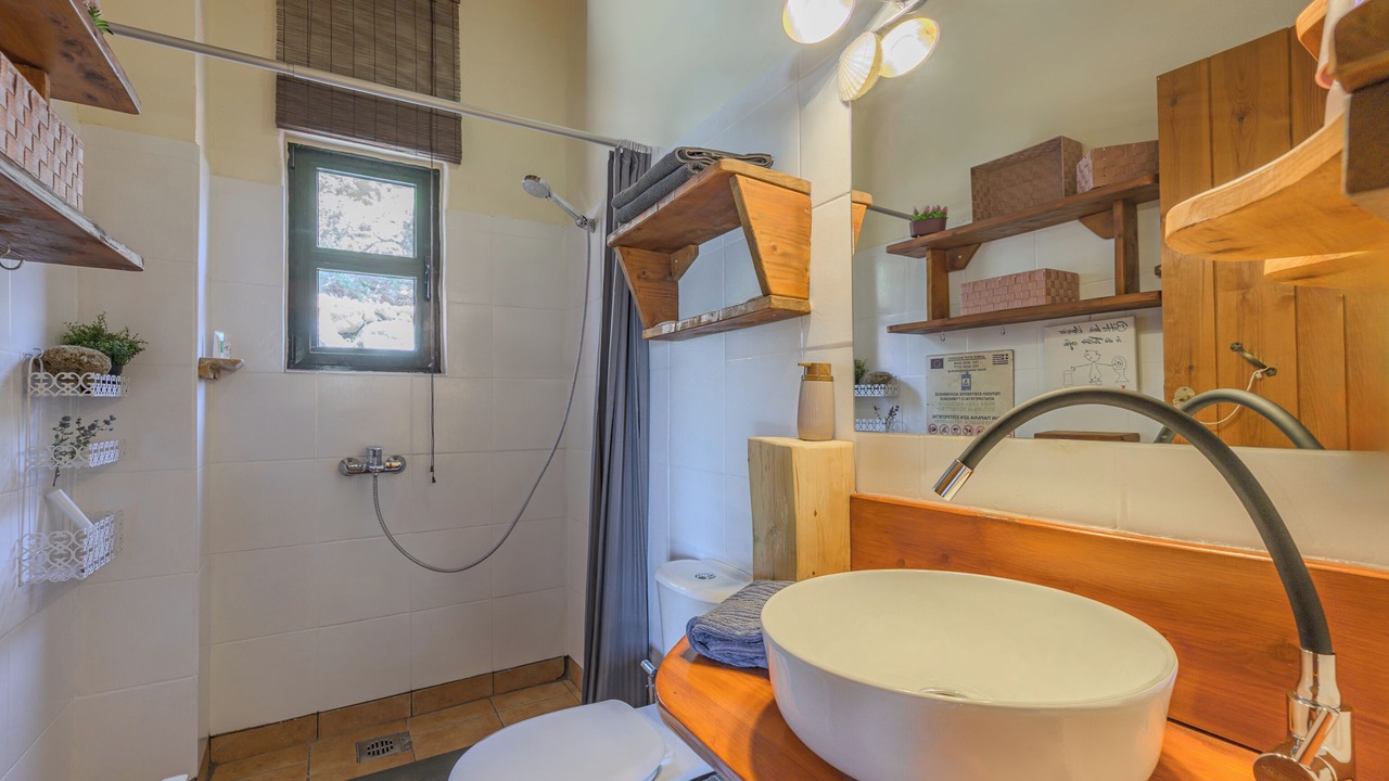 Photo of Bathroom in Mariou