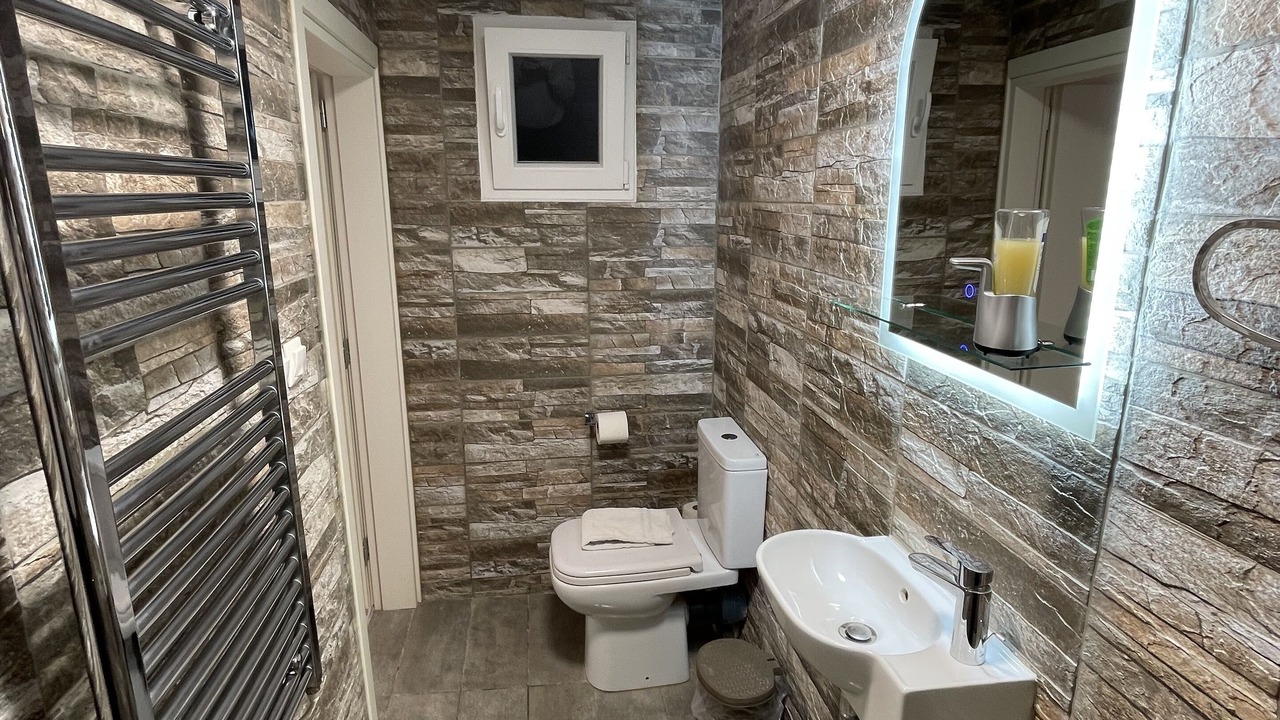 Photo of Bathroom in Volos City Centre