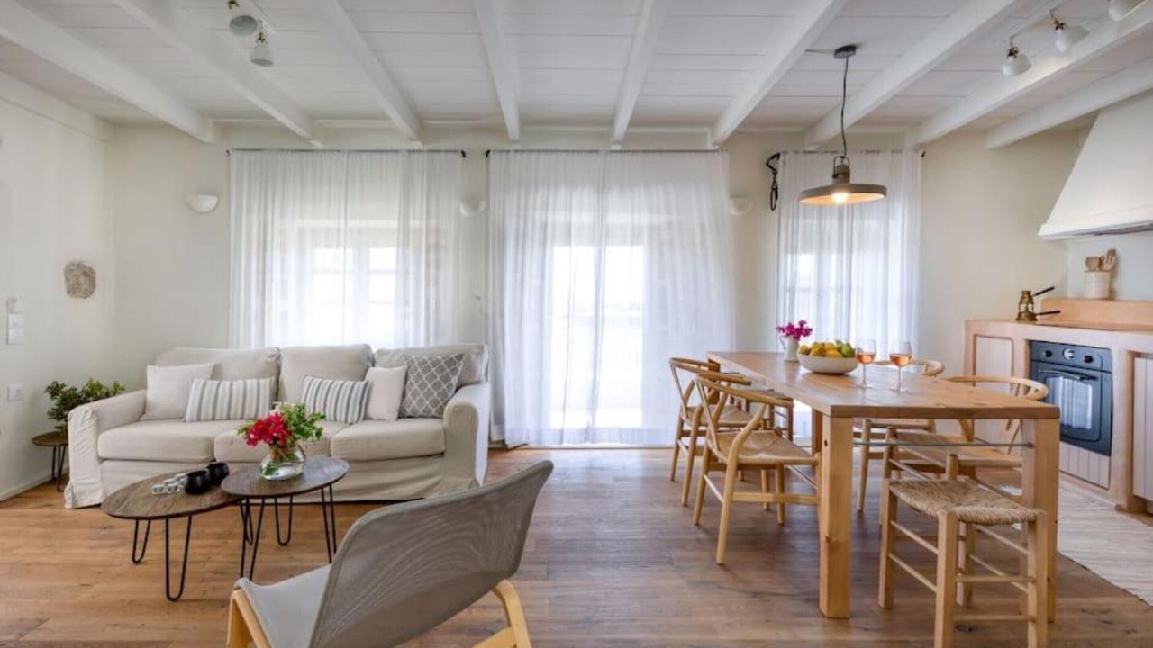 Photo of Livingroom in Pefki