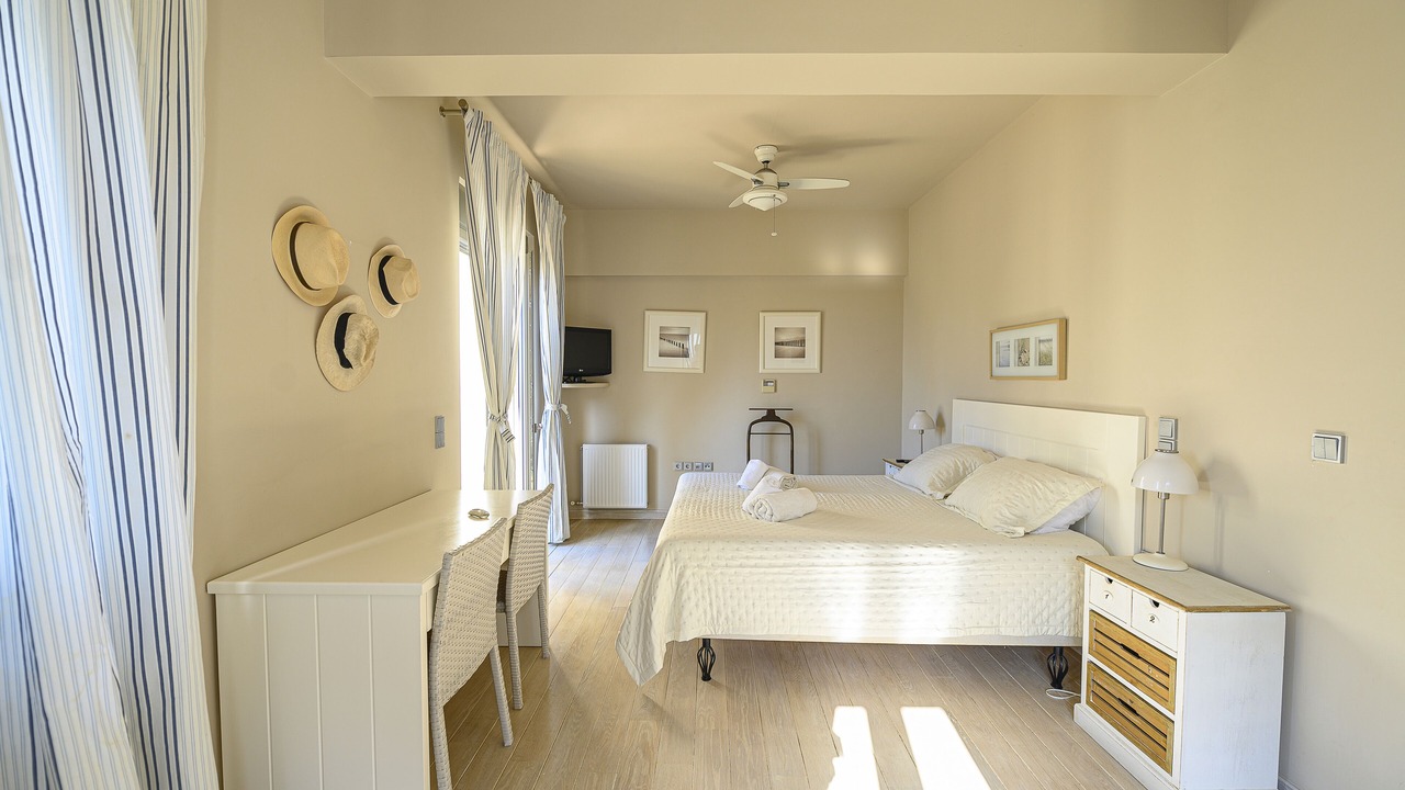 Photo of Bedroom in Katakolo