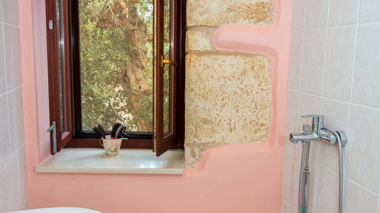 Photo of Bathroom in Kato Dhris