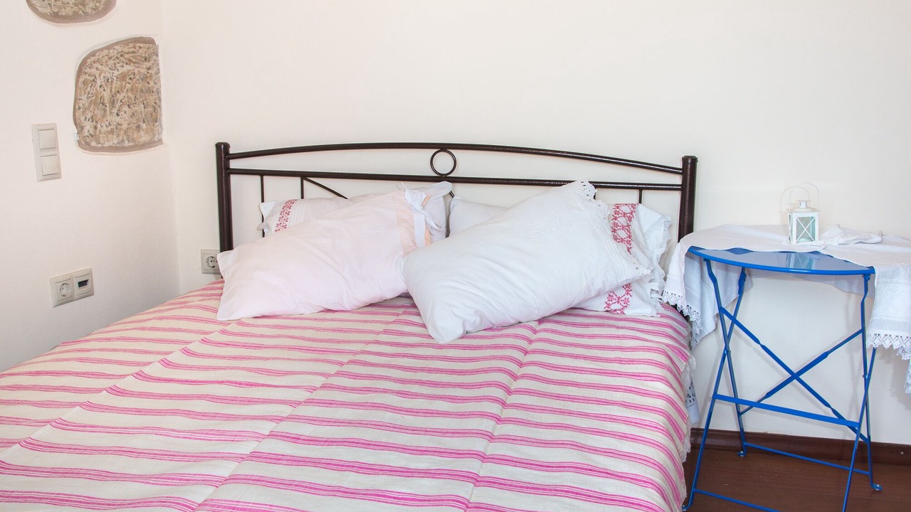 Photo of Bedroom in Kato Dhris