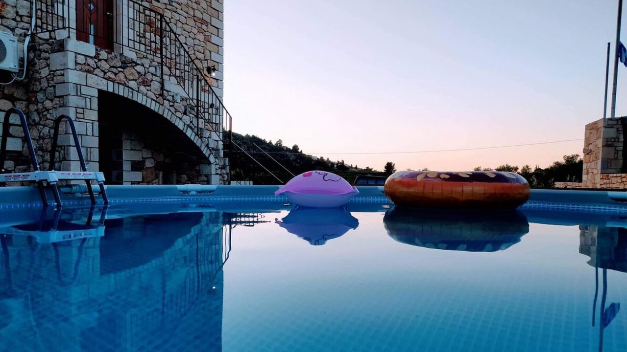 Photo of Outdoor in Pemonia