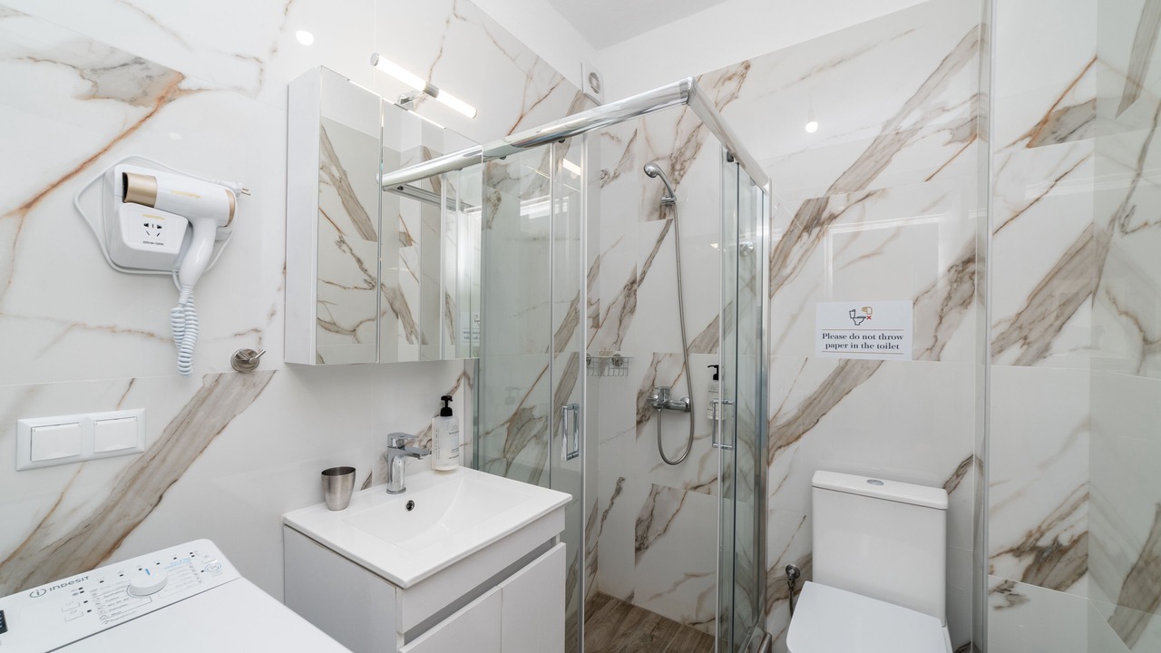 Photo of Bathroom in Ofrinion