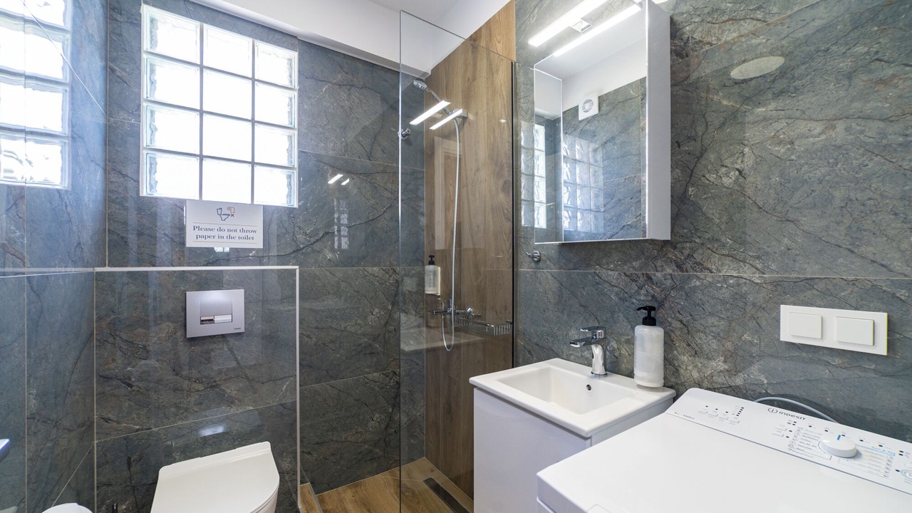 Photo of Bathroom in Ofrinion