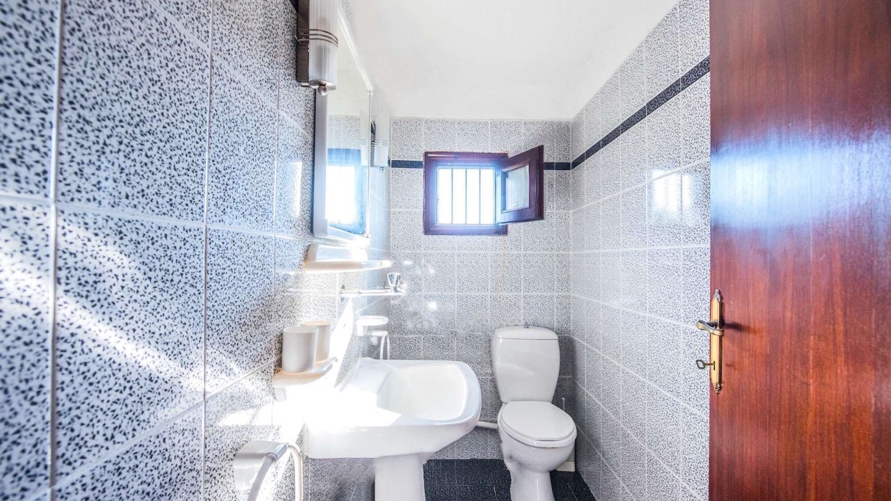 Photo of Bathroom in Sane