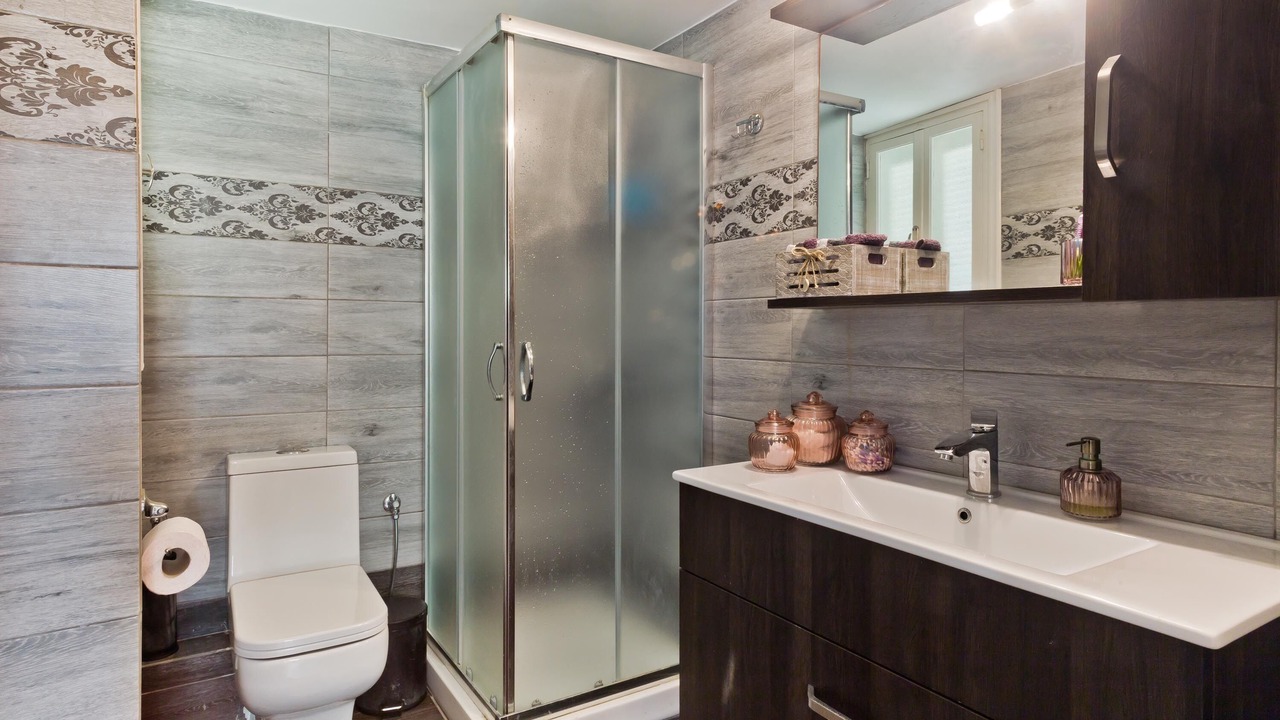 Photo of Bathroom in Diafani