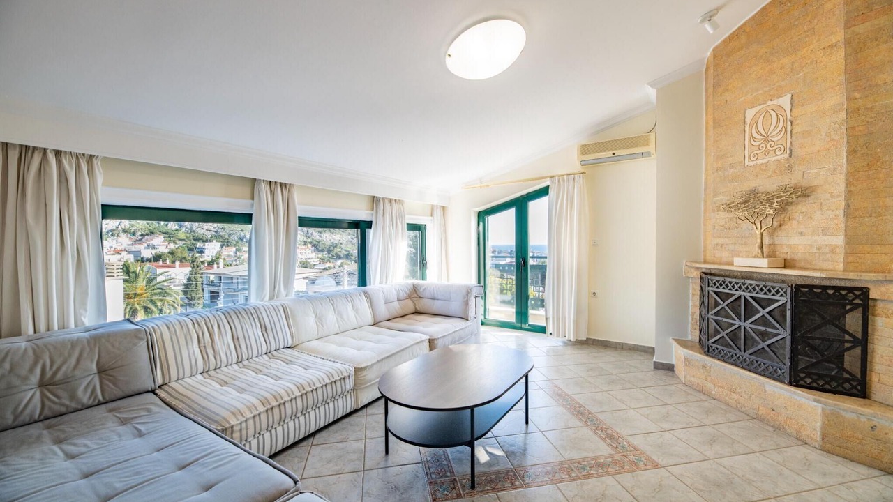 Photo of Livingroom in Vari-Voula-Vouliagmeni