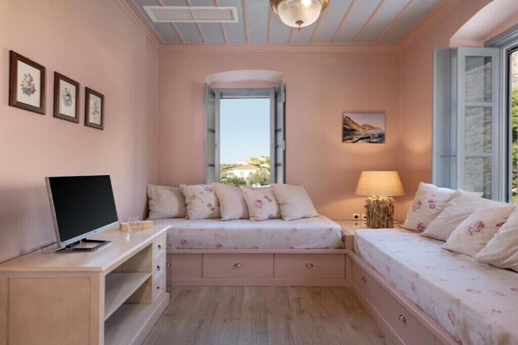 Photo of Bedroom in Hydra
