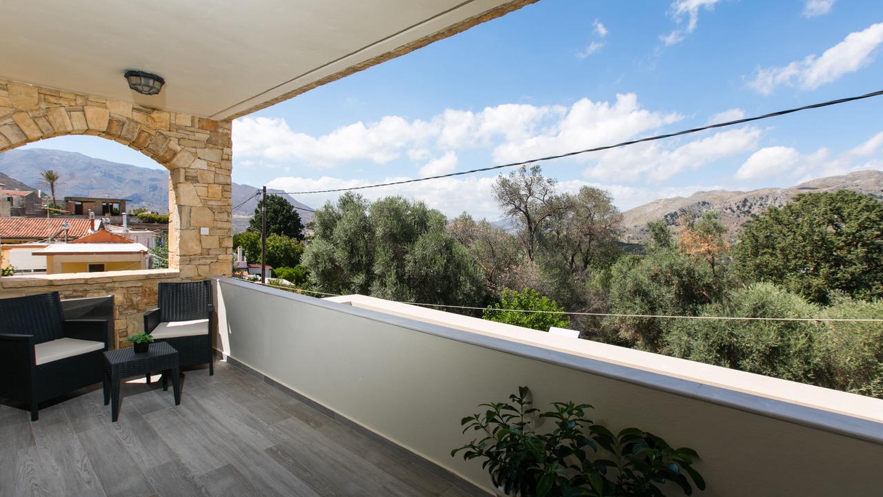 Photo of Patio Balcony in Mixorrouma