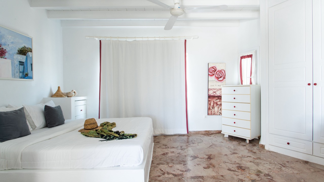 Photo of Bedroom in Tourlos