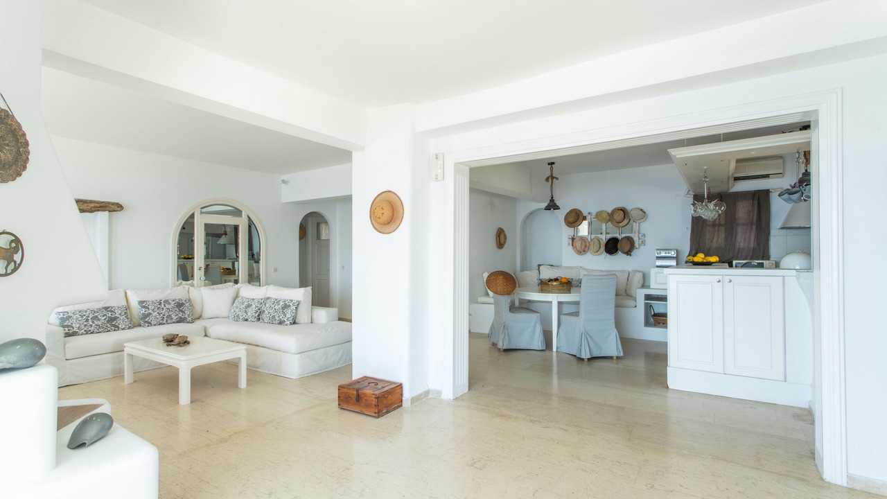 Photo of Livingroom in Tourlos