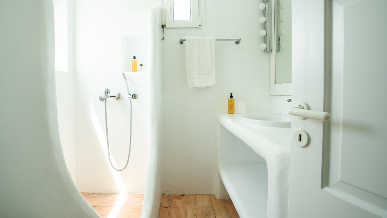 Photo of Bathroom in Tourlos