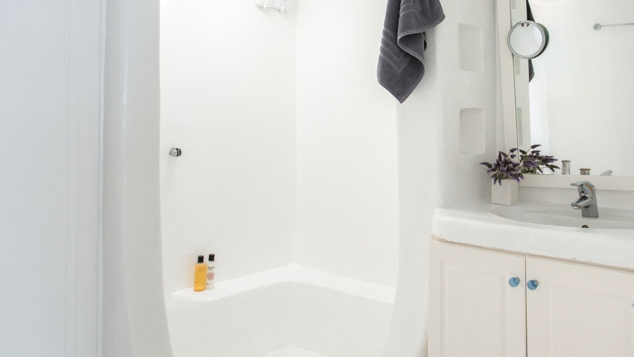 Photo of Bathroom in Tourlos
