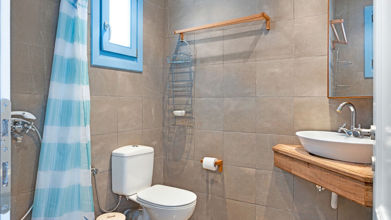 Photo of Bathroom in Ioulida