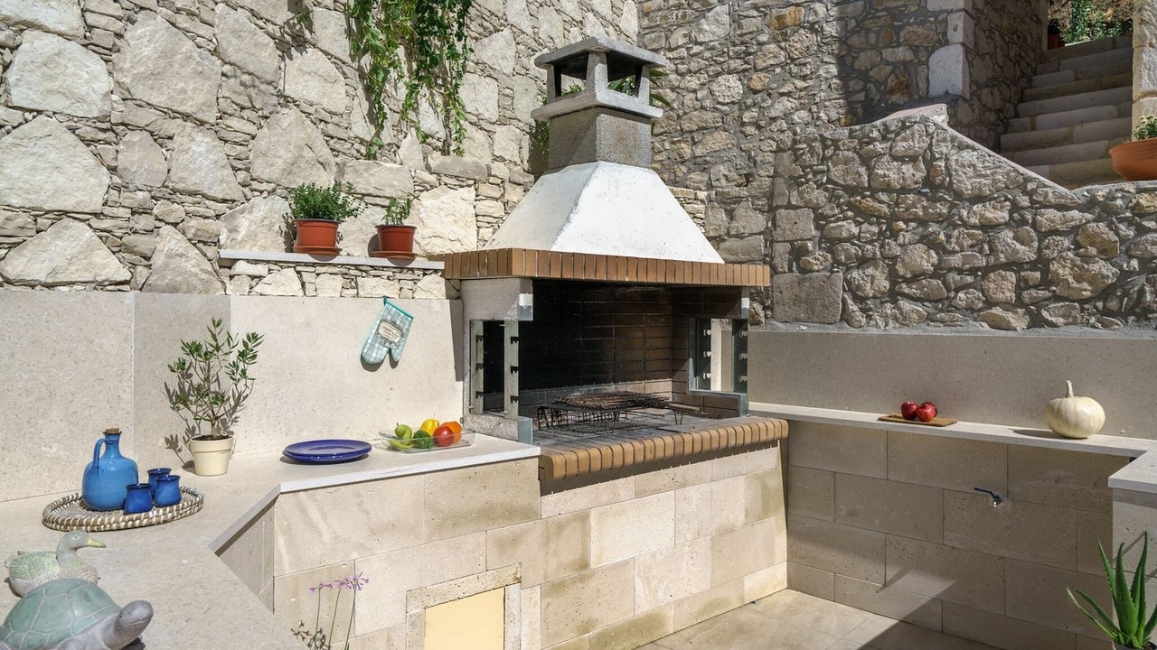 Photo of Outdoor in Armenoi